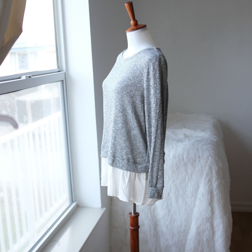7 items for $25 GRAY WHITE TOP - Picture 4 of 6